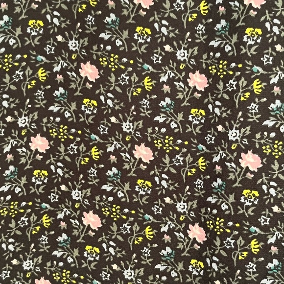 Ditsy Bloom Draped Sleeve Top - Picture 6 of 8